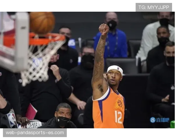 沃尔挡拆给无球锋线空位 助攻占比明显回升