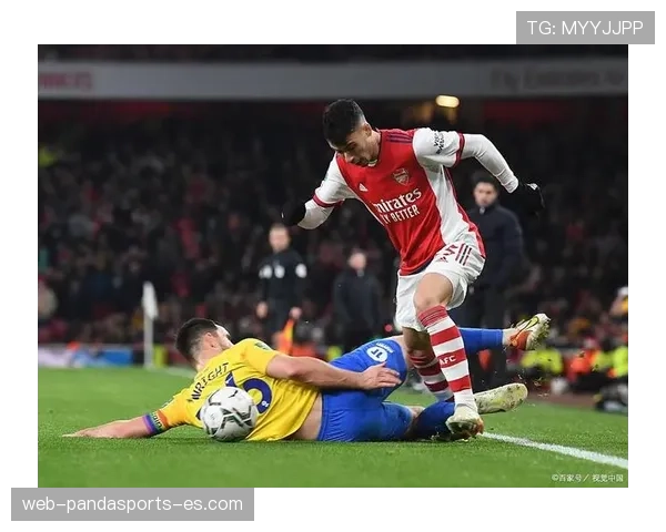 曼联关键战抗压能力阶段性变化，对赛季走势形成制约