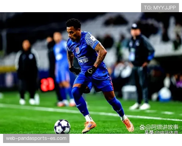 申花中场看似运转正常，实则一到关键连接就断链