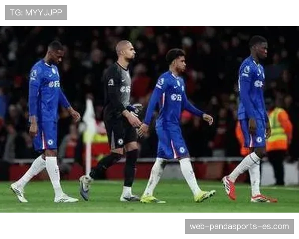 切尔西引援策略效果争议，近期表现波动对球队稳定性形成考验